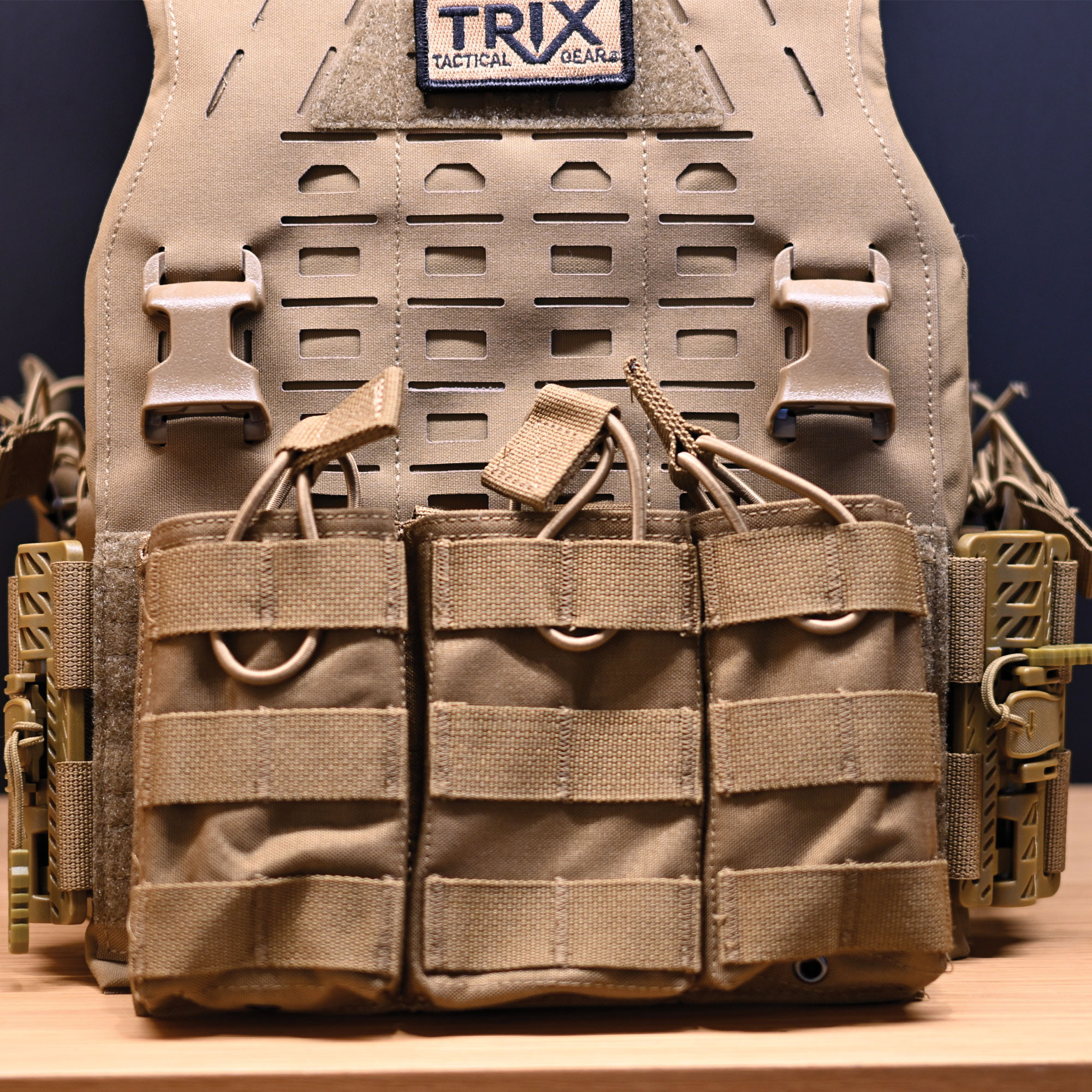 Porte-chargeur triple 5.56 attaches Molle